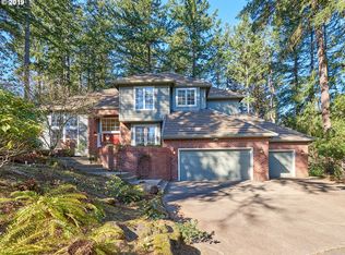 1961 Summit Dr, Lake Oswego, OR