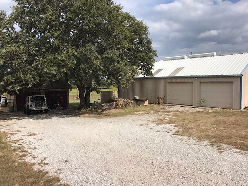 2nd image of 1531 Sarra Ln