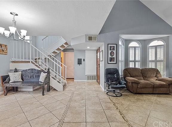 4th image of 26933 Terri Dr