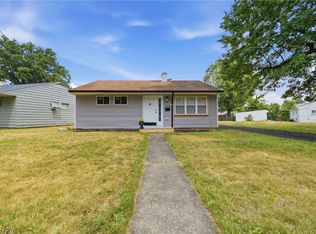 1975 Rookwood Rd, Cleveland, OH 44112