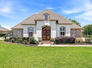 2095 High Point Dr, Zachary, LA 70791