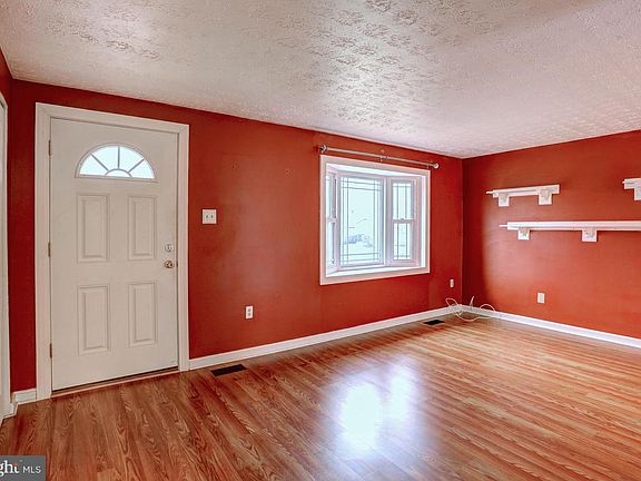 3rd image of 1816 Lasalle Pl