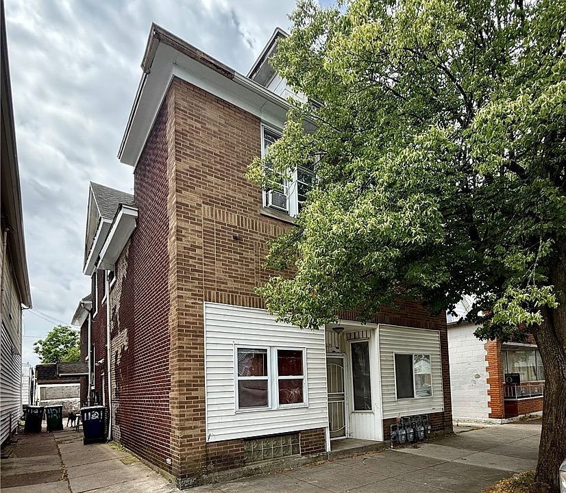 1st image of 1121 E Lovejoy St