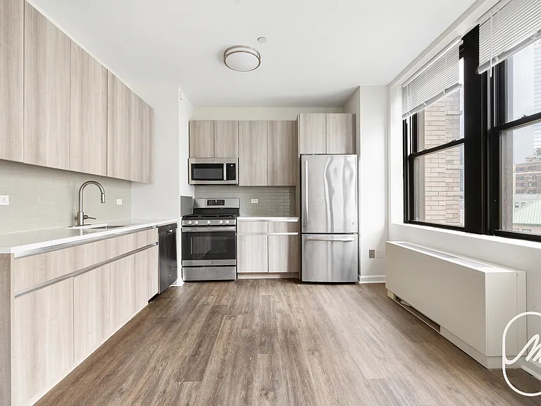 15 Park Row #25M — Photo 4