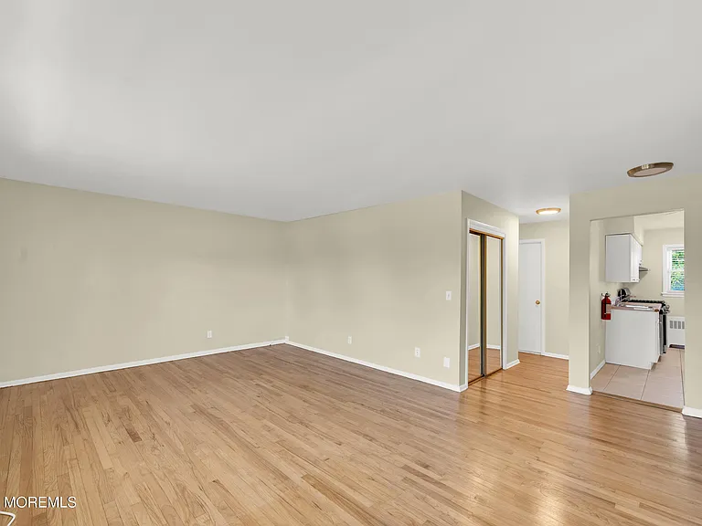 310 Maryland Ave #31B — Photo 11