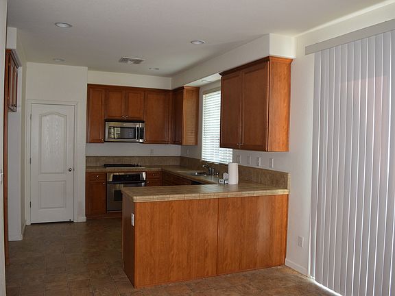 3rd image of 3214 Ivy Rose Way