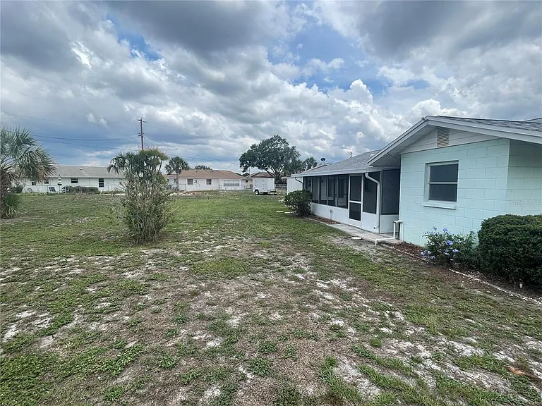 701 Cypress Pl — Photo 24