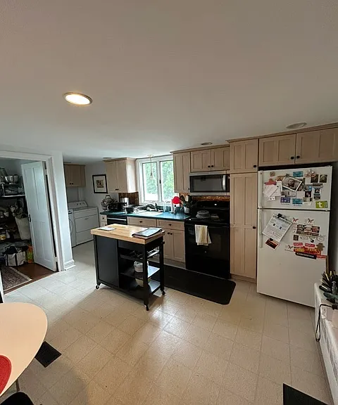 843 N Main St #1 — Photo 16