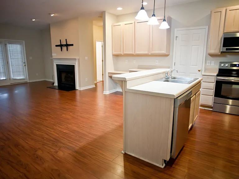 102 Chesapeake Way — Photo 3