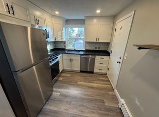 1283 Ocean St APT 8, Marshfield, MA 02050