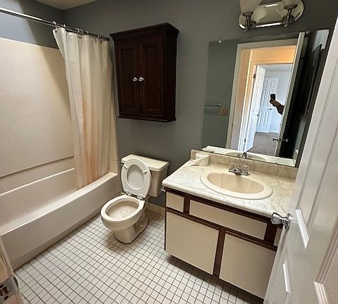 4th image of 43509 W Arbor Way Dr #1