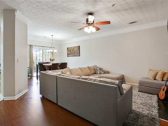 2nd image of 339 Antebellum Pl
