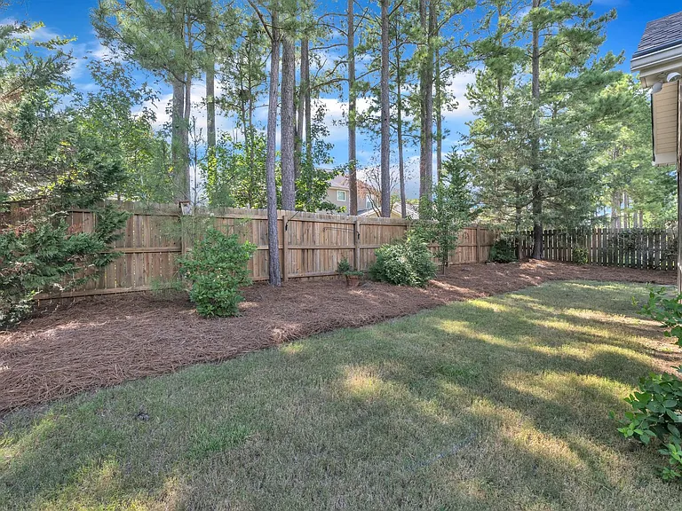 320 Trout Valley Rd — Photo 37