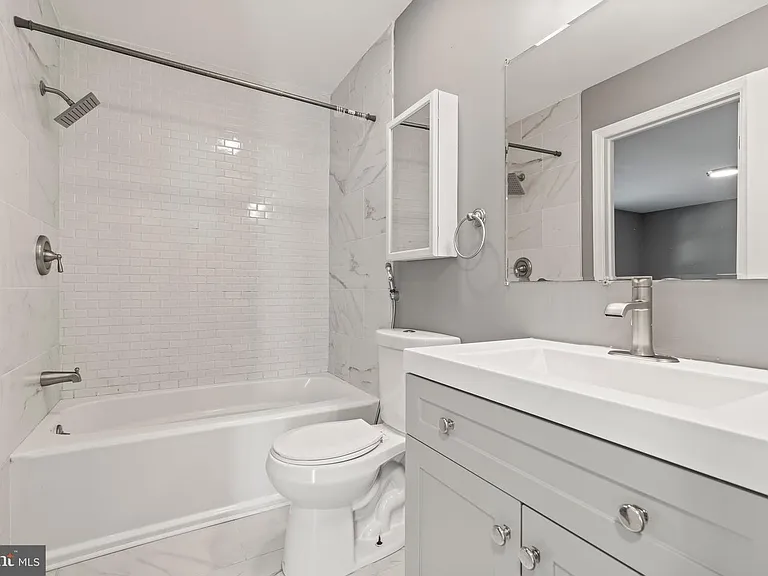 2344 Fernwood Ave — Photo 13