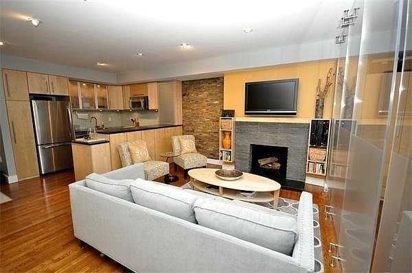 2nd image of 398 Beacon St #7