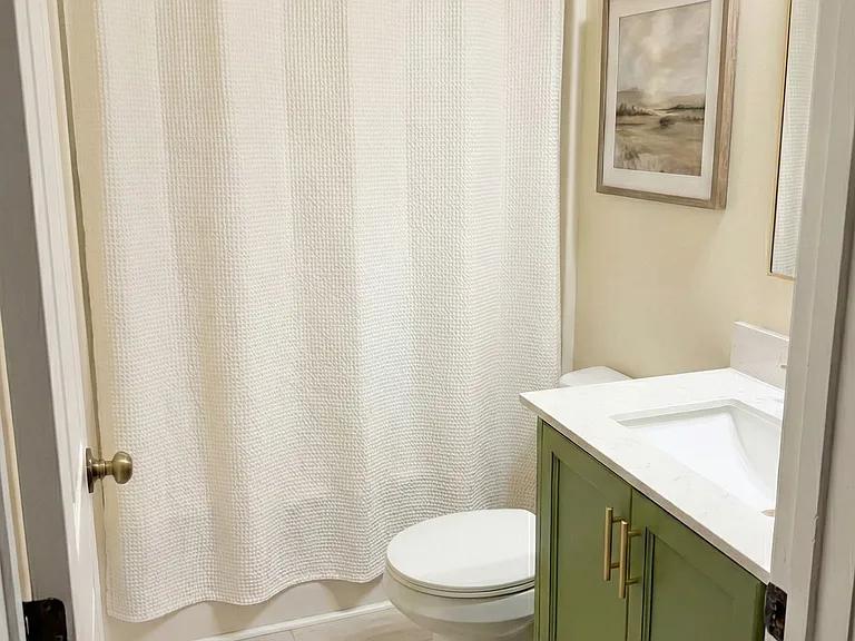 Full bathroom #2.