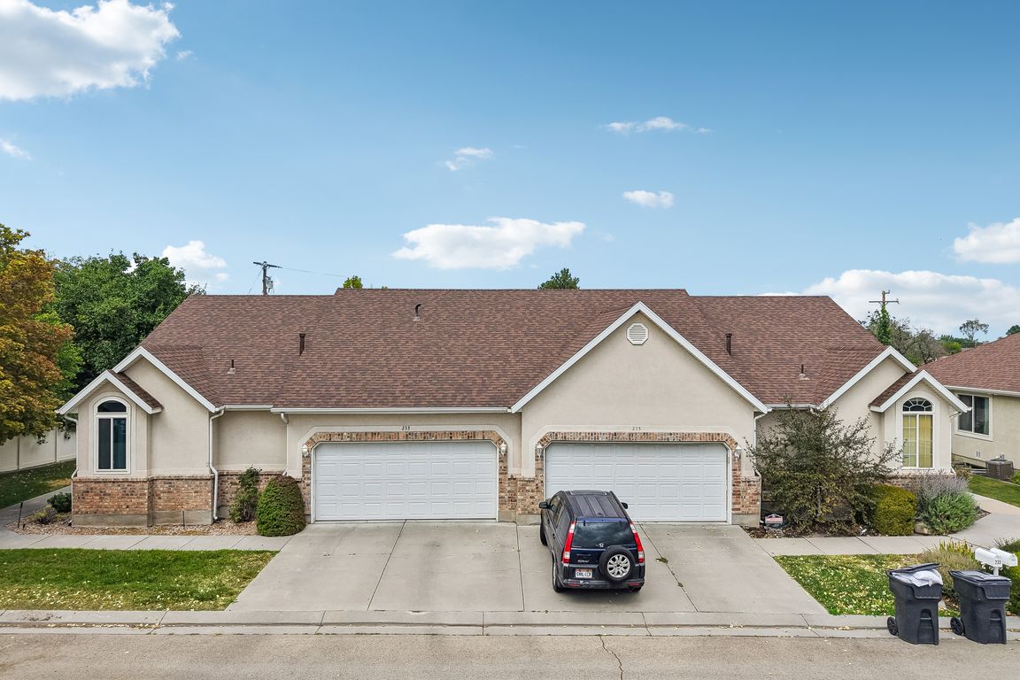 E Country Haven Ln-S2907-001.jpg