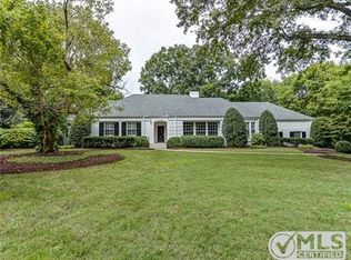 1209 Canterbury Dr, Nashville, TN 37205