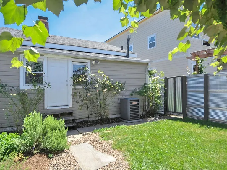2226 S Shelby St — Photo 2