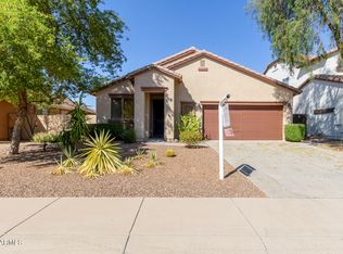 696 E Trellis Rd, San Tan Valley, AZ 85140