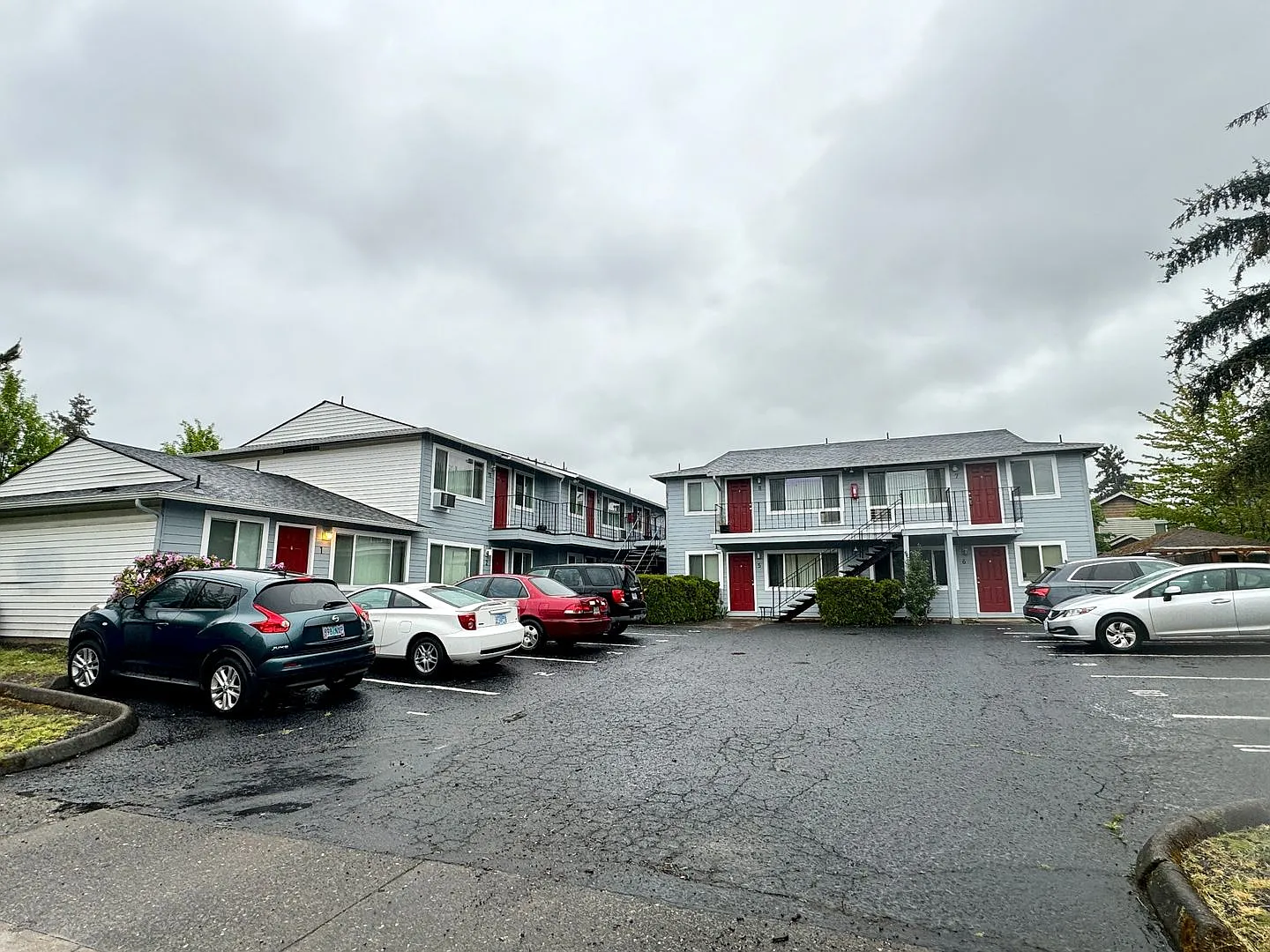 **50% Off The First Month's Rent** Main Floor Nopo Apartment With A/C-1 Assigned Off Street Parki... — Photo 2