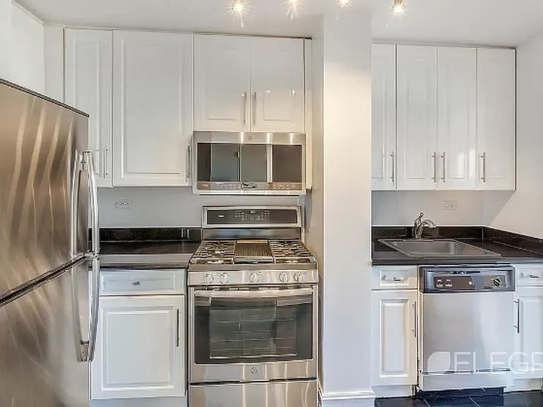 888 8th Ave #20F — Photo 4