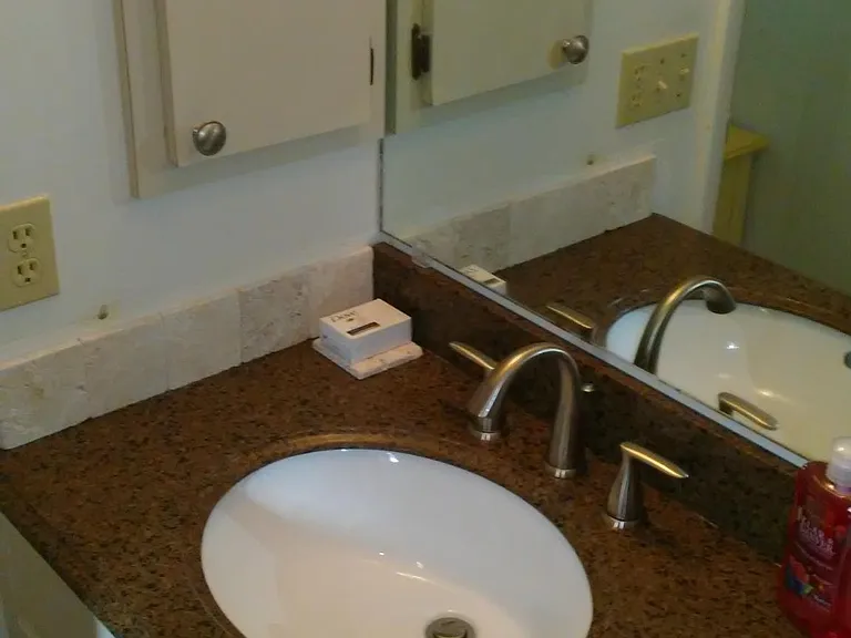 1004 SE 8th St #2 — Photo 5