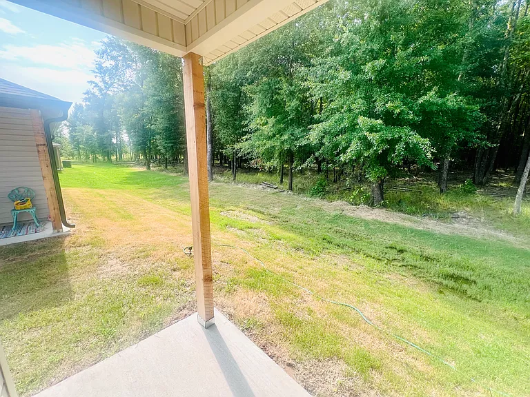 144 Jonathan Dr — Photo 20