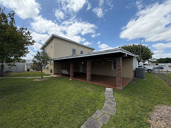 3rd image of 10910 SW 40th St