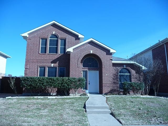 1st image of 812 Parker Dr