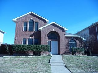 812 Parker Dr, Mesquite, TX 75181