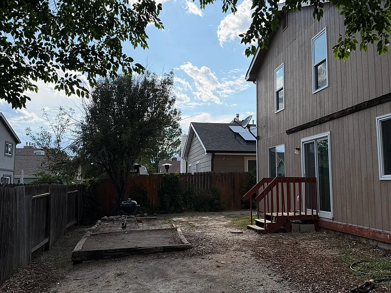 1665 Sausalito Dr — Photo 3
