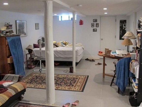5th image of 196 Stockholm St APT 1L