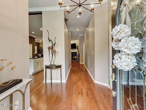 3rd image of 9403 CEDAR DELL Court