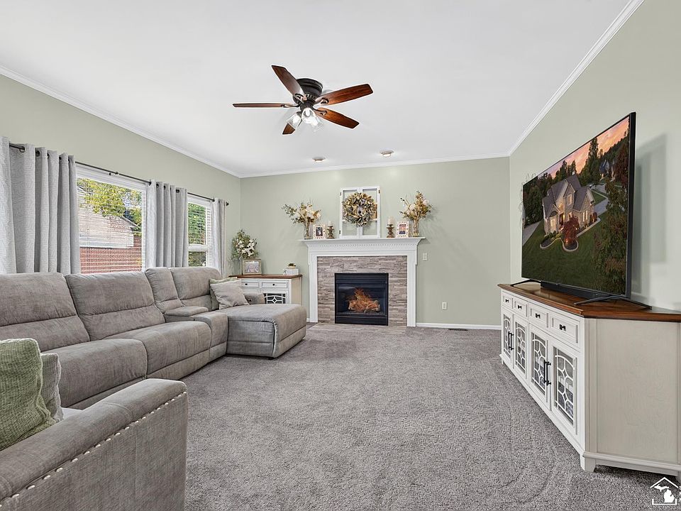 23346 Fredericks Dr, photo 20