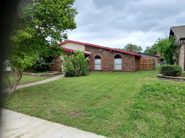 5220 Pruitt Dr, The Colony, TX 75056