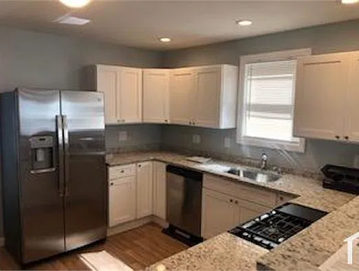 6 bed, 2070 sqft, $4,200 — Photo 2