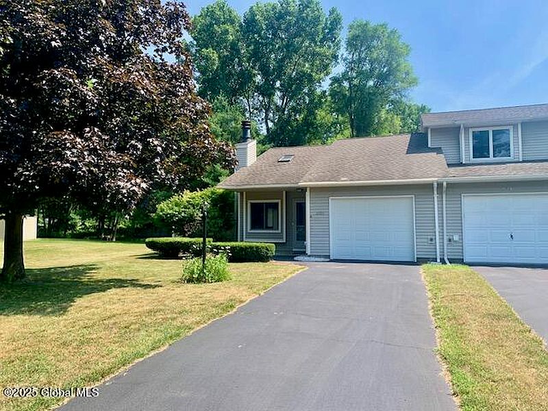 2nd image of 2059 Rosedale Way