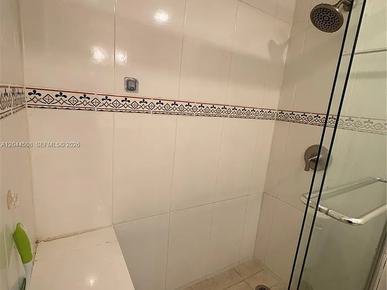210 172nd St #429 — Photo 9
