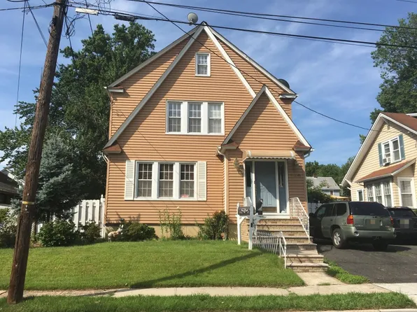 730 Golf Ter, Roselle, NJ 07203