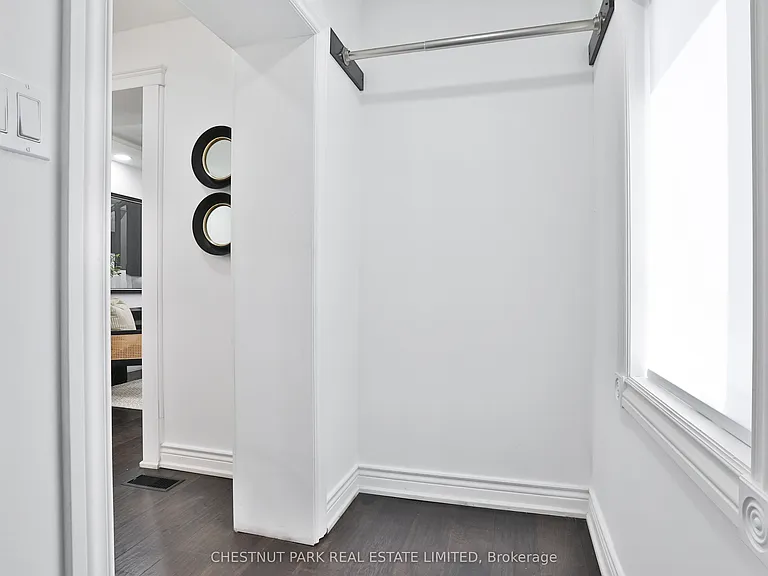 1341 Dupont St — Photo 14