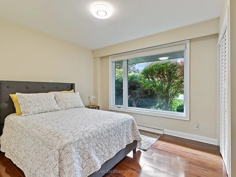 195 Burbank Dr — Photo 13