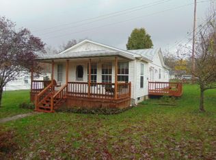 596 Ames Heights Rd, Lansing, WV 25862