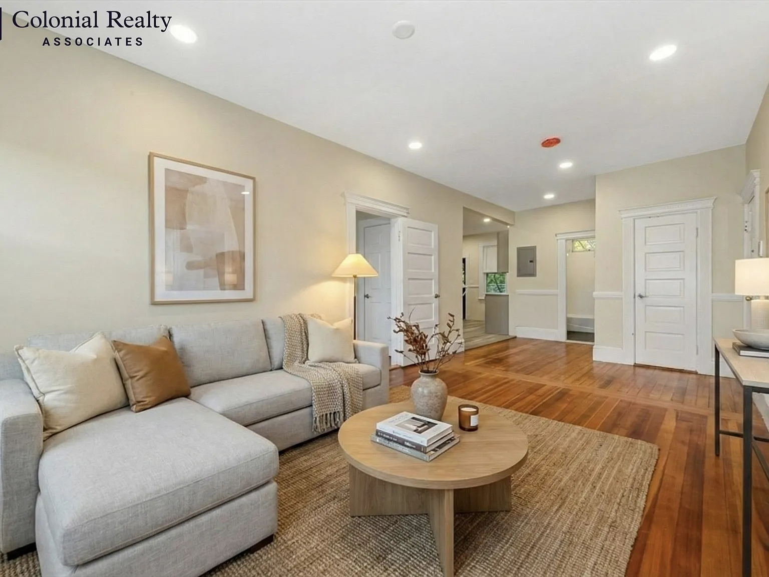 3 bed, 1.0 bath, 980 sqft, $2,995 — Photo 4