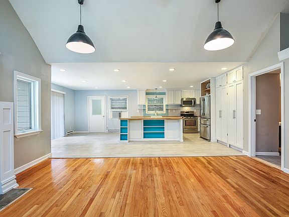 23 Glenacom Rd, Mahopac NY    (005of  26).jpg