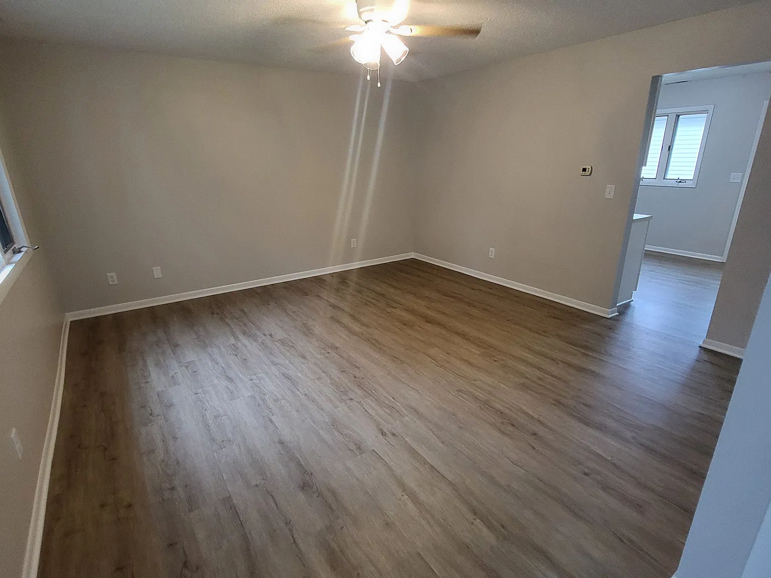 2 bed, 800 sqft, $1,200 — Photo 3