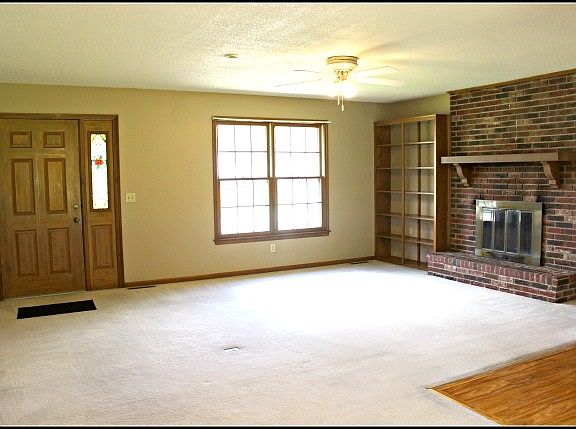 2nd image of 1713 Holiday Dr