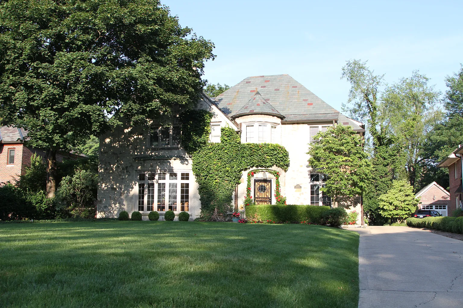 5650 N Pennsylvania St photo 1