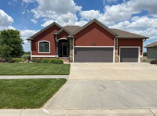186 E Sloup Dr, Wahoo, NE 68066