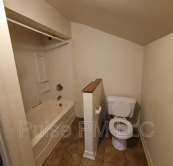 816 Montague Rd #U1 — Photo 11